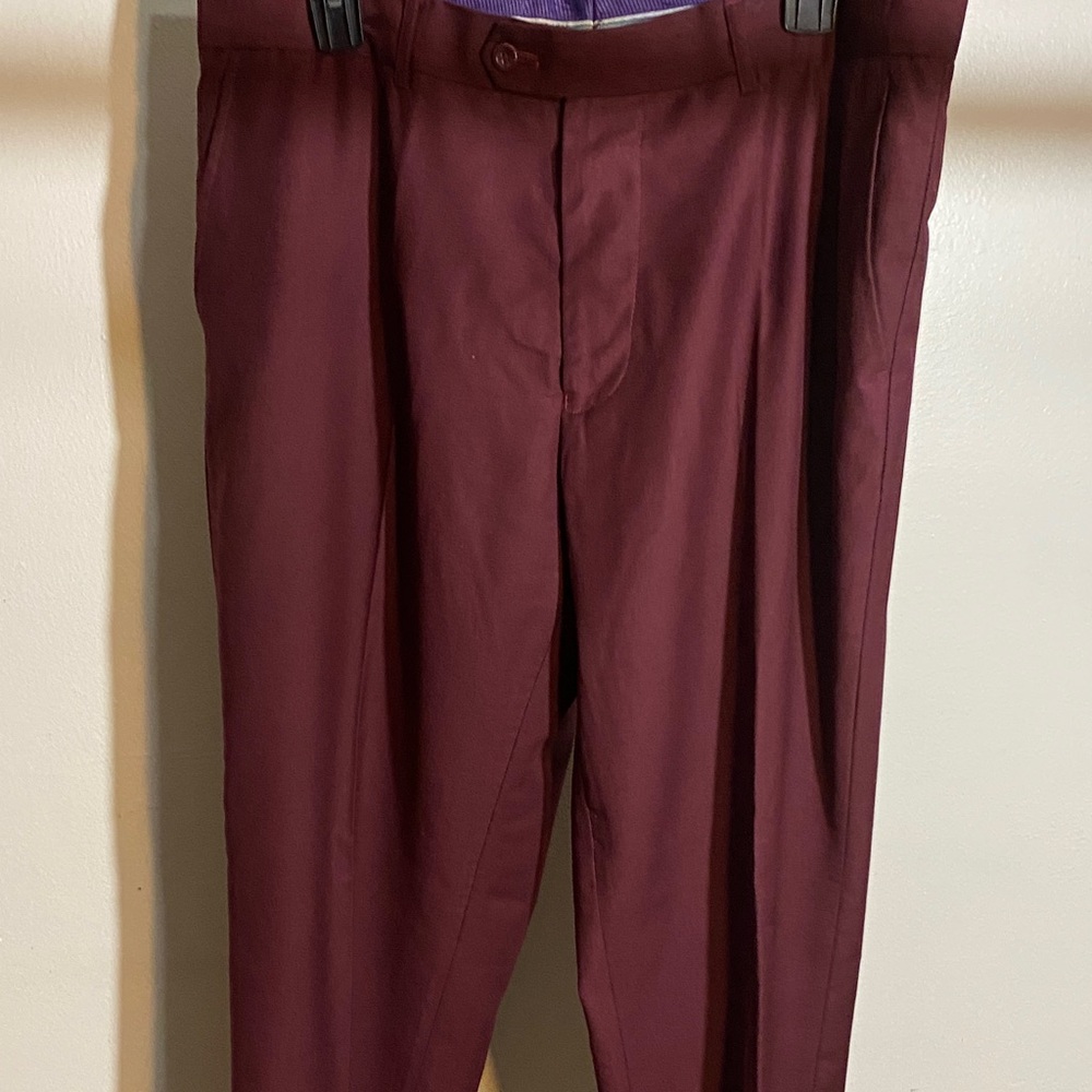 Sophisticated Burgundy Men's Suit - Picture 6 of 7